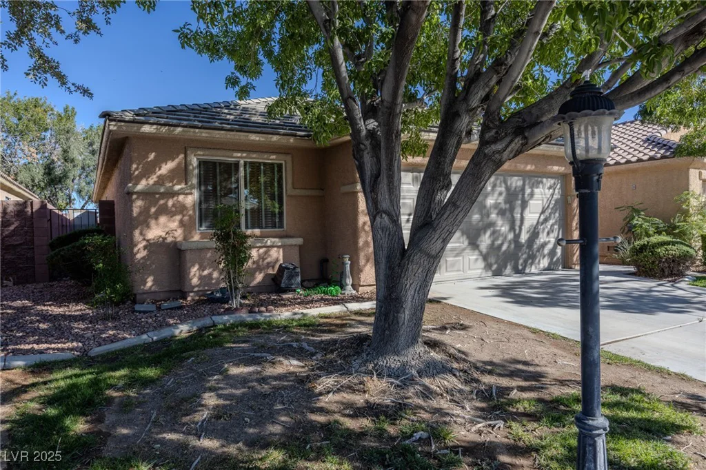 5608 Crowbush Cove, Las Vegas, NV 89122