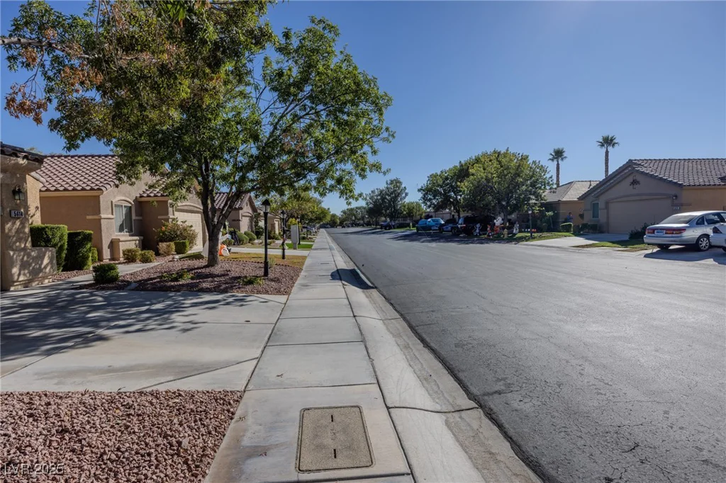 5608 Crowbush Cove, Las Vegas, NV 89122