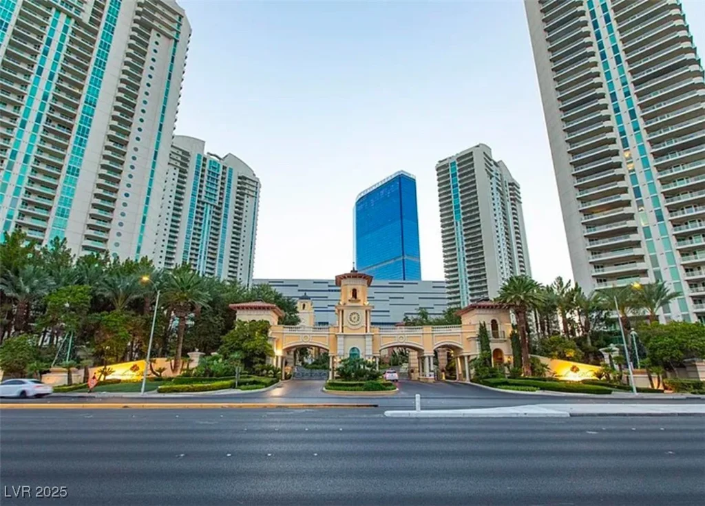 2747 Paradise, Las Vegas, NV 89109