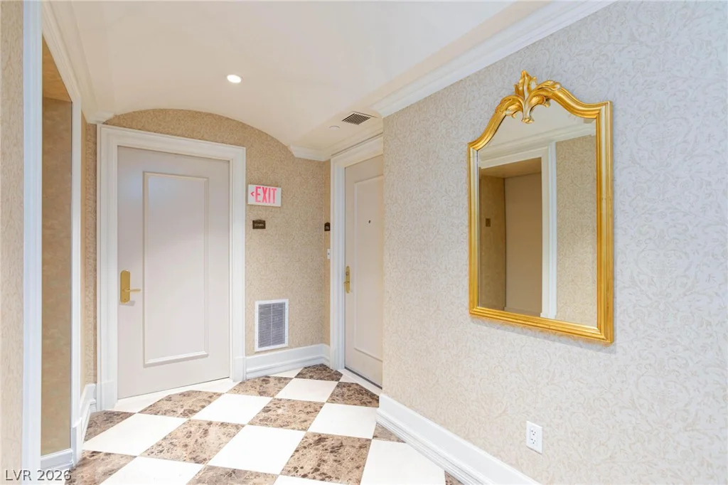 2747 Paradise, Las Vegas, NV 89109