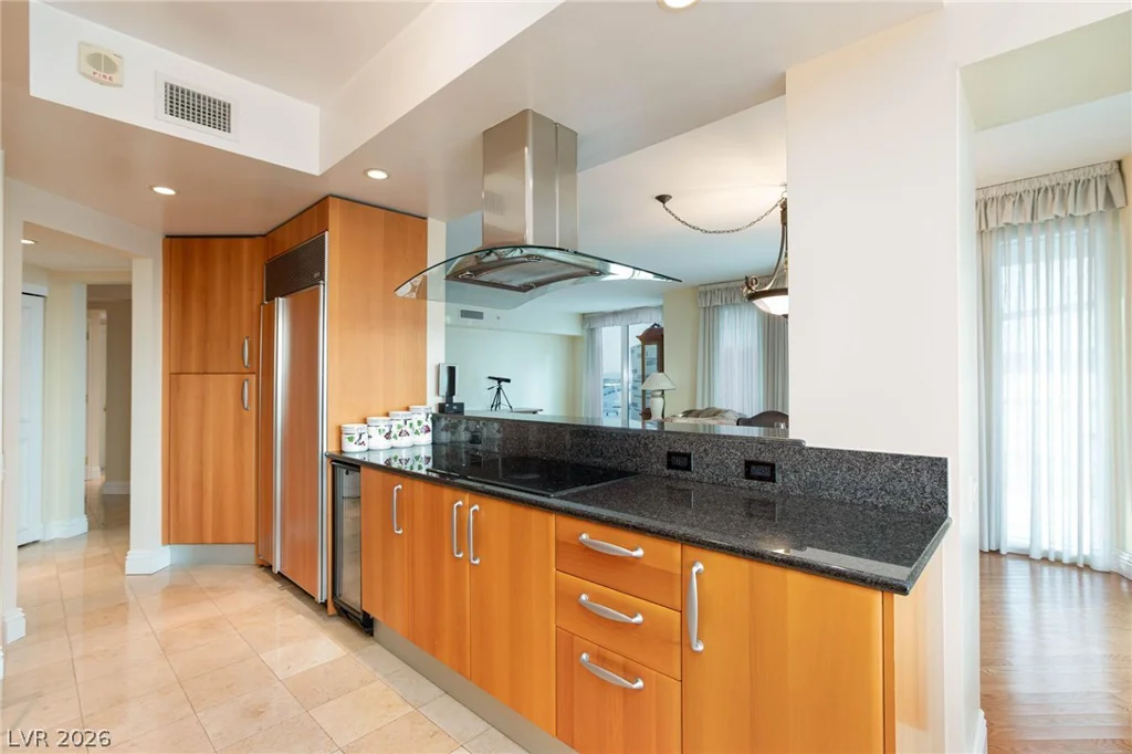 2747 Paradise, Las Vegas, NV 89109