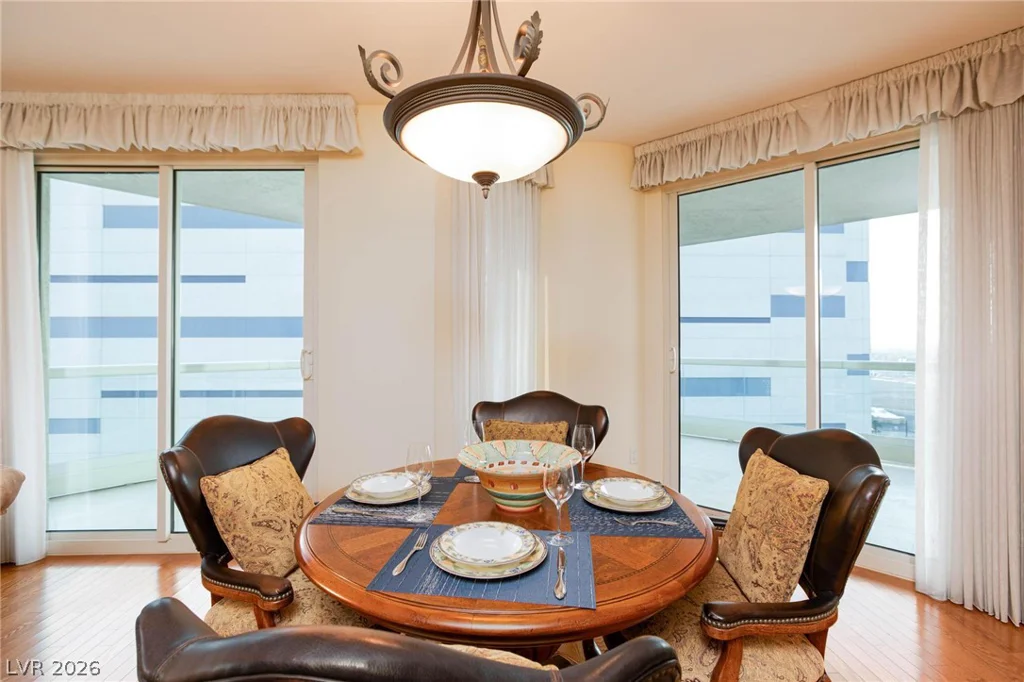 2747 Paradise, Las Vegas, NV 89109