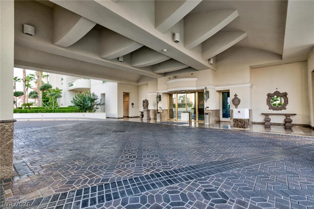 2747 Paradise, Las Vegas, NV 89109