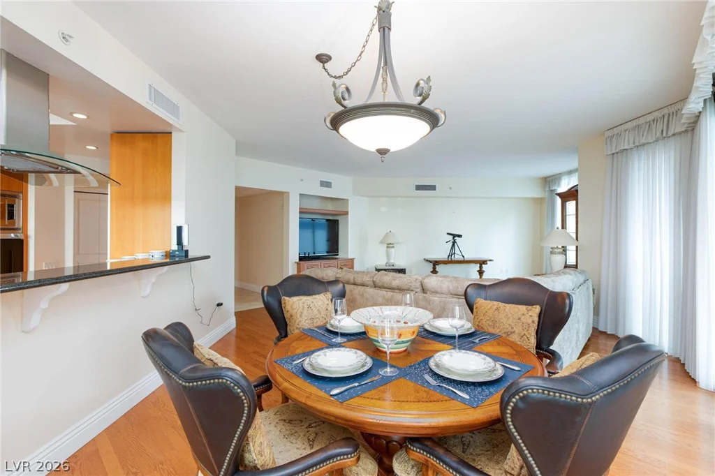 2747 Paradise, Las Vegas, NV 89109