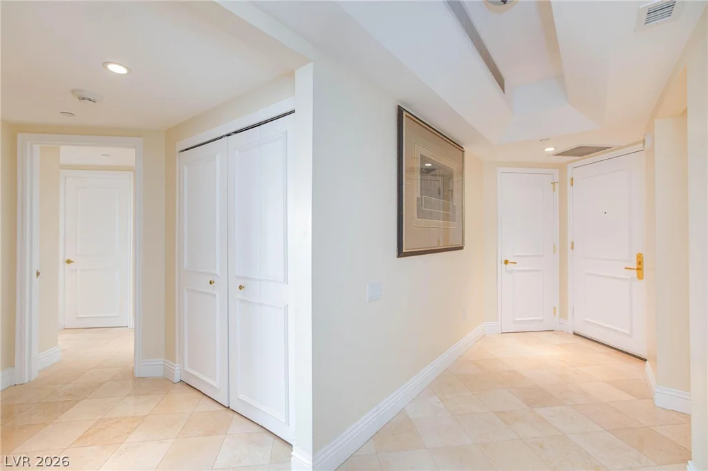 2747 Paradise, Las Vegas, NV 89109