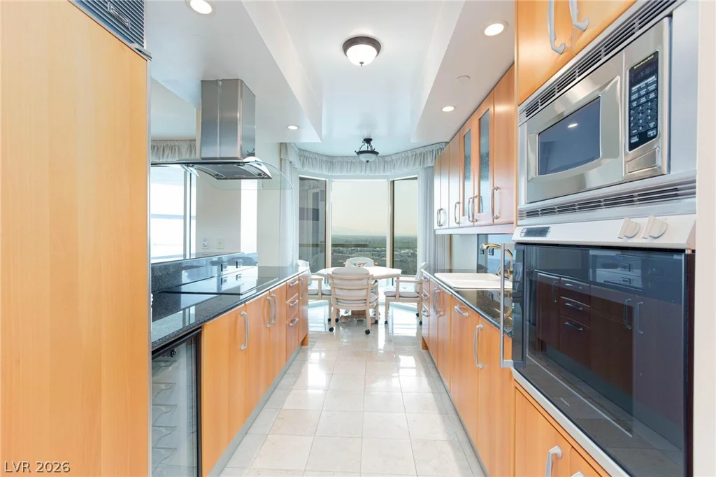 2747 Paradise, Las Vegas, NV 89109