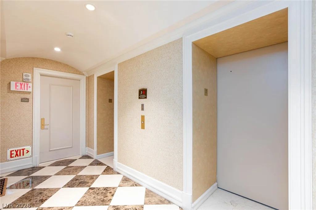 2747 Paradise, Las Vegas, NV 89109