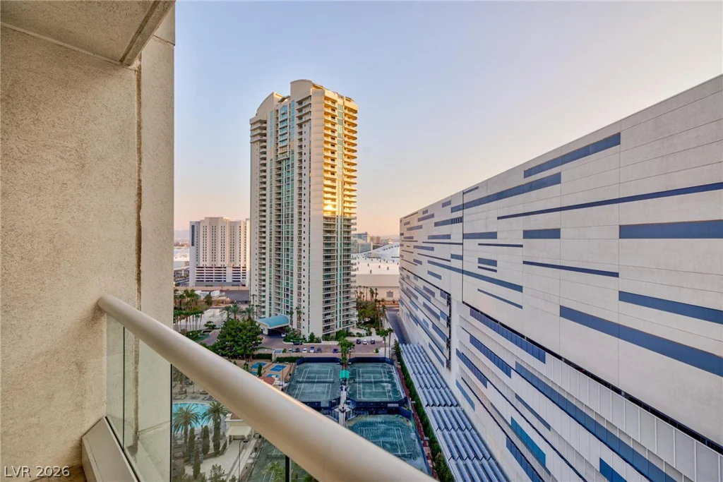 2747 Paradise, Las Vegas, NV 89109