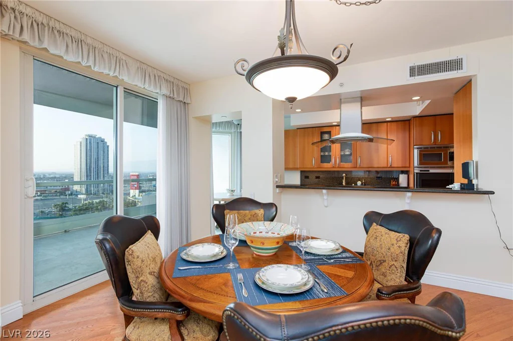2747 Paradise, Las Vegas, NV 89109