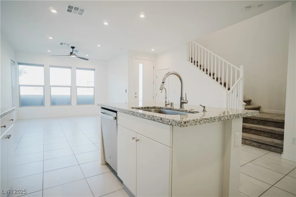 4346 Coachwood, Las Vegas, NV 89141