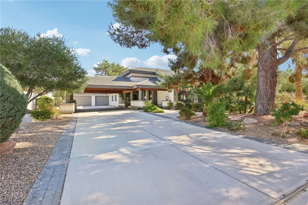 3140 Montessouri, Las Vegas, NV 89117