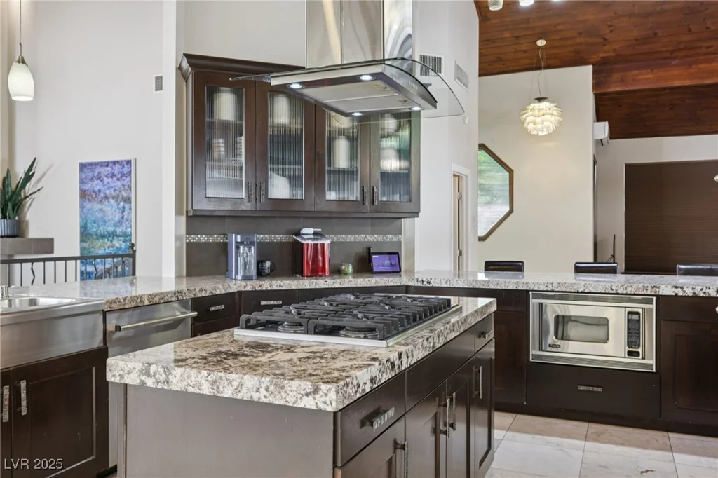 3140 Montessouri, Las Vegas, NV 89117