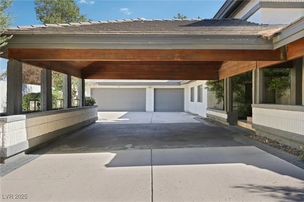 3140 Montessouri, Las Vegas, NV 89117
