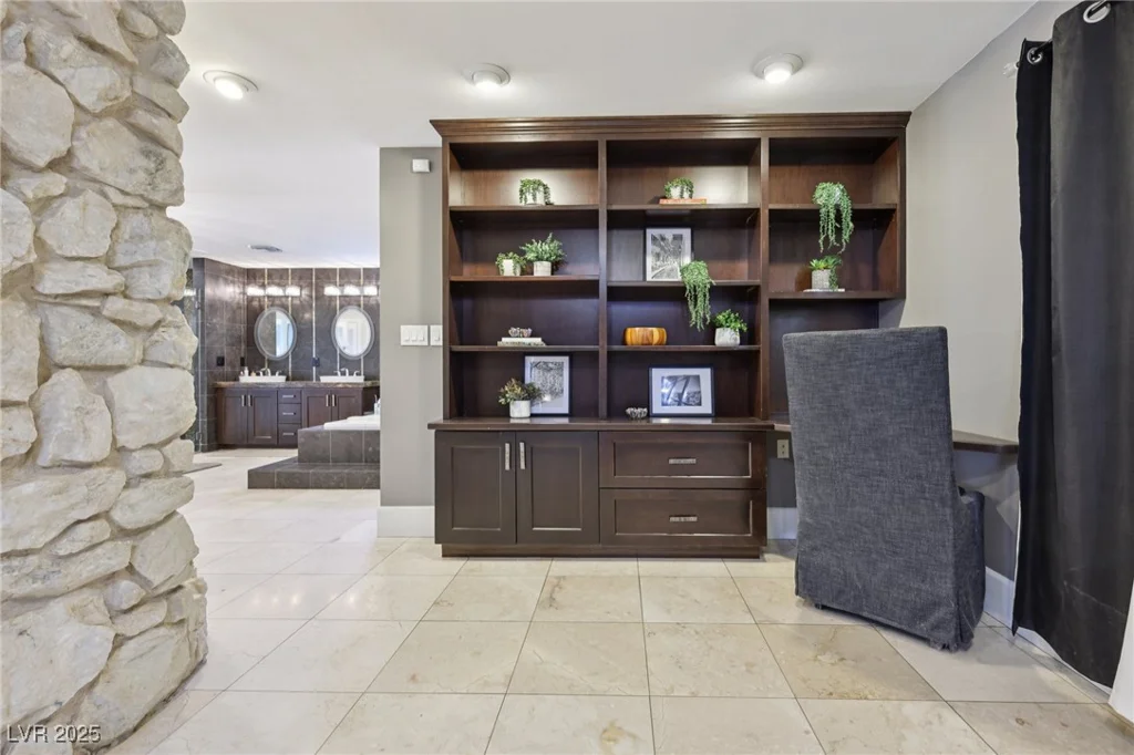 3140 Montessouri, Las Vegas, NV 89117