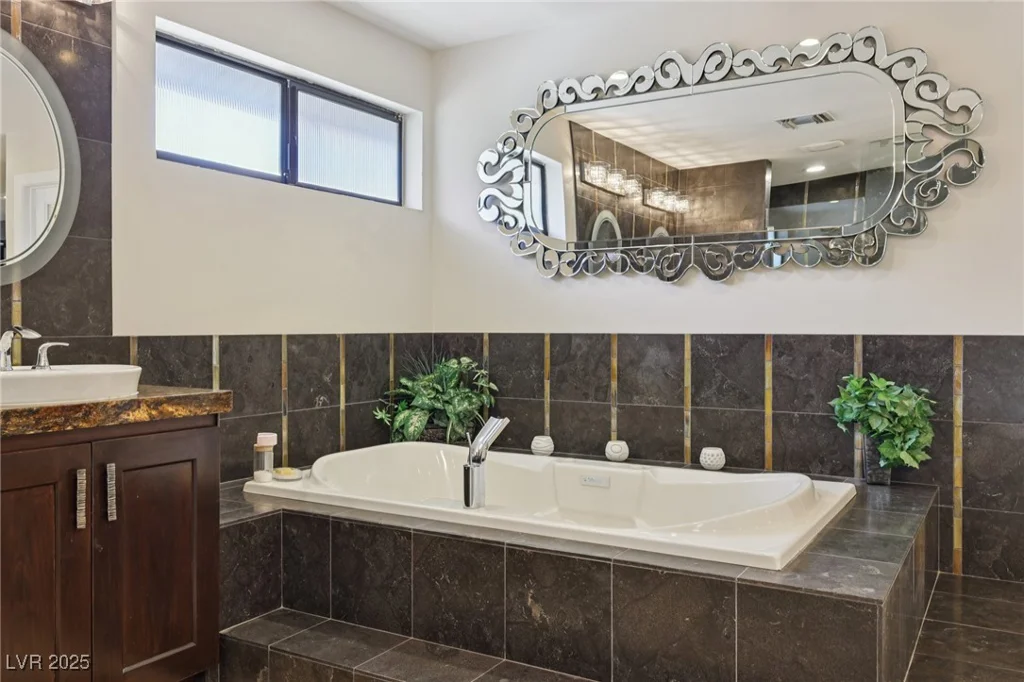 3140 Montessouri, Las Vegas, NV 89117