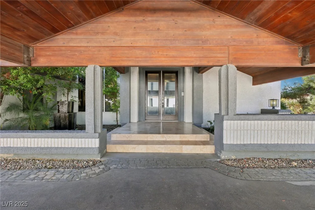 3140 Montessouri, Las Vegas, NV 89117