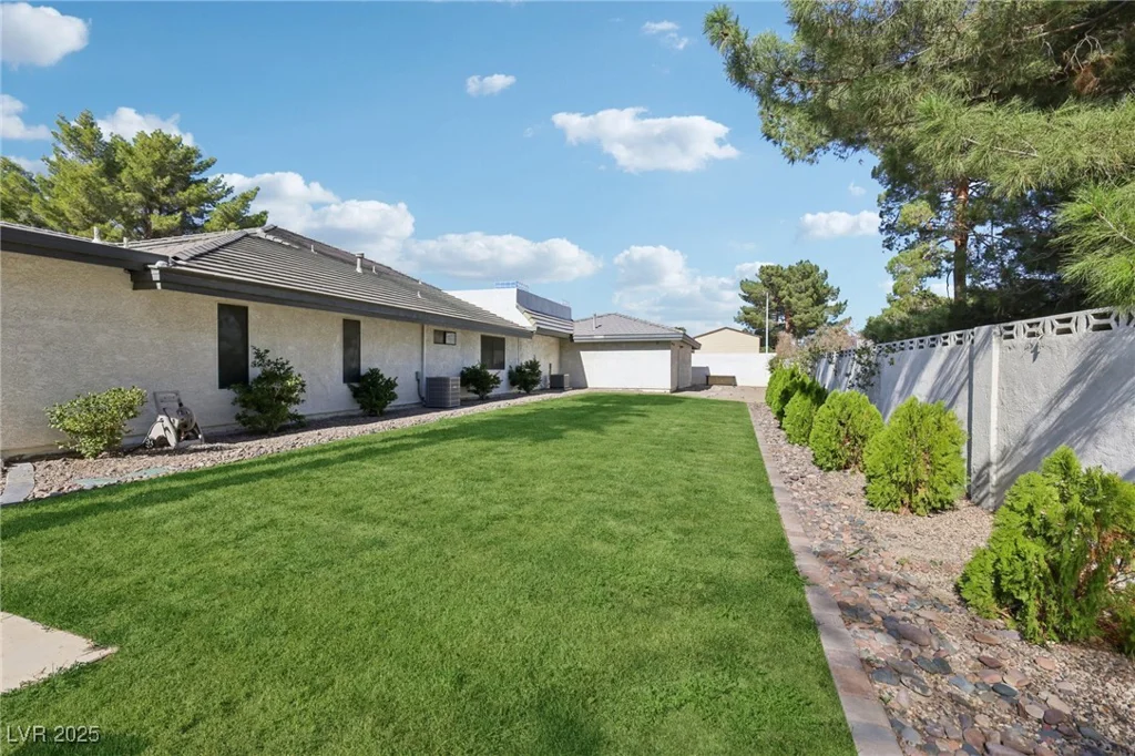 3140 Montessouri, Las Vegas, NV 89117