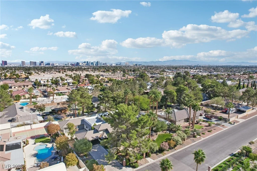 3140 Montessouri, Las Vegas, NV 89117