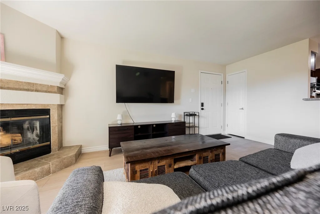 2451 Rainbow, Las Vegas, NV 89108