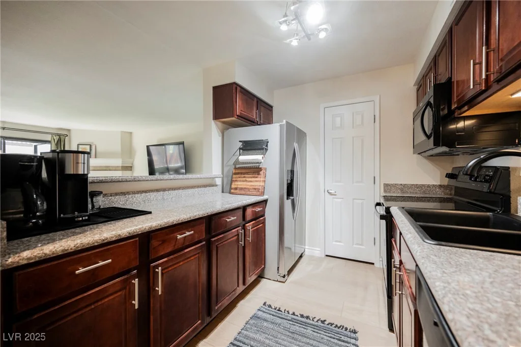 2451 Rainbow, Las Vegas, NV 89108