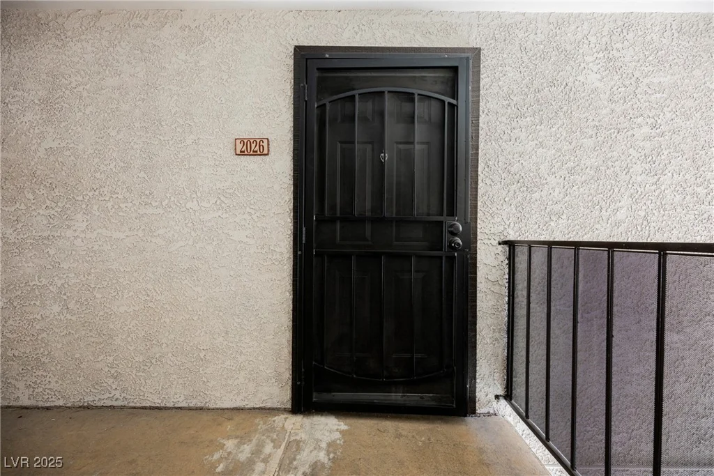 2451 Rainbow, Las Vegas, NV 89108