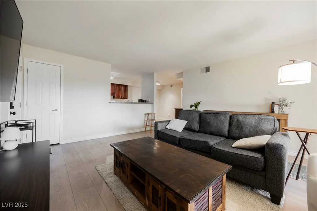 2451 Rainbow, Las Vegas, NV 89108