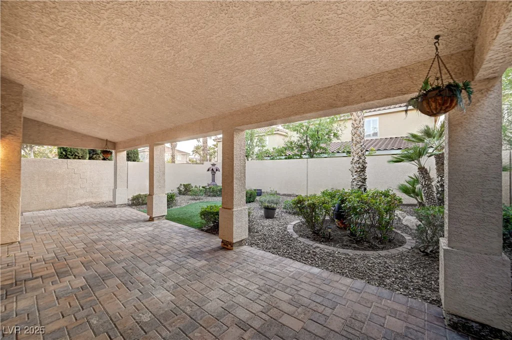 10921 Calcedonian, Las Vegas, NV 89141