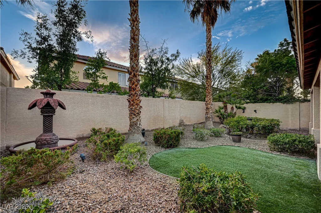 10921 Calcedonian, Las Vegas, NV 89141