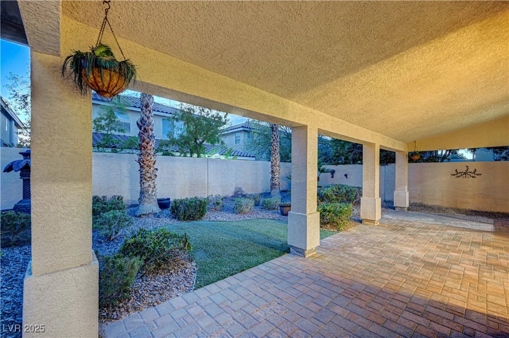 10921 Calcedonian, Las Vegas, NV 89141