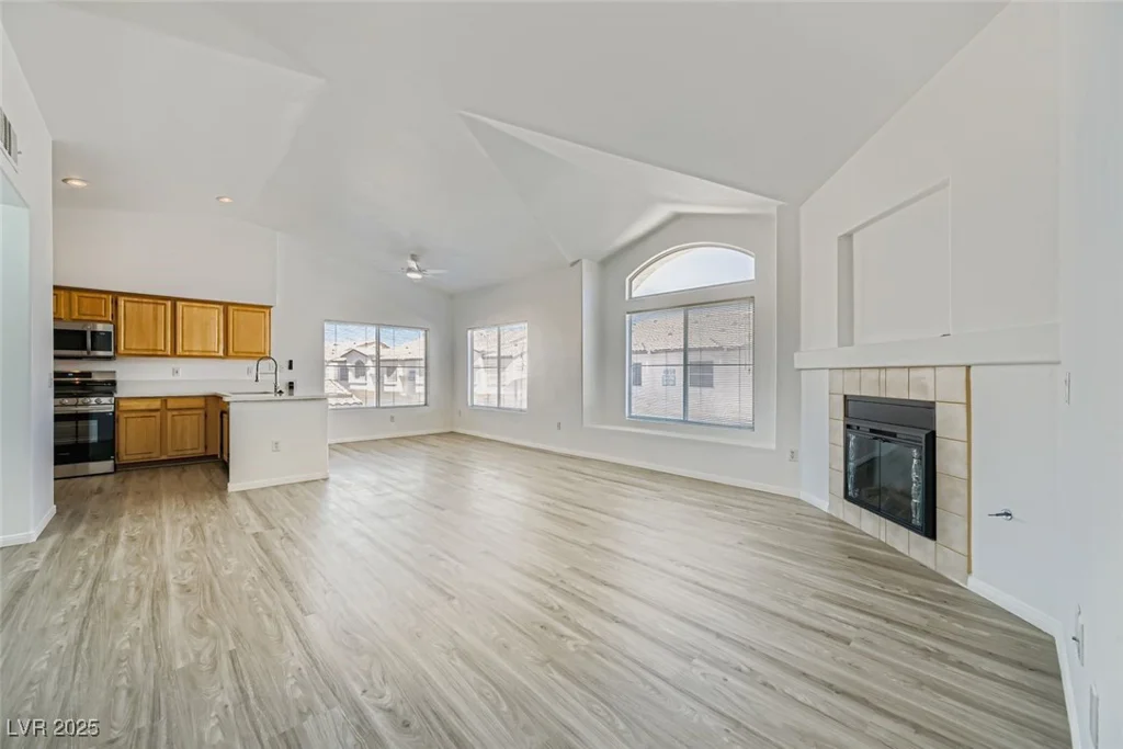 4941 Black Bear, Las Vegas, NV 89149