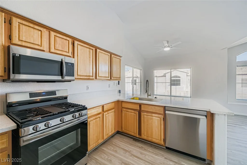 4941 Black Bear, Las Vegas, NV 89149