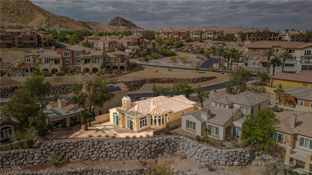 32 Cerchio Basso, Henderson, NV 89011