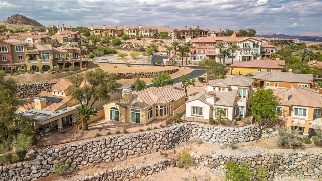 32 Cerchio Basso, Henderson, NV 89011