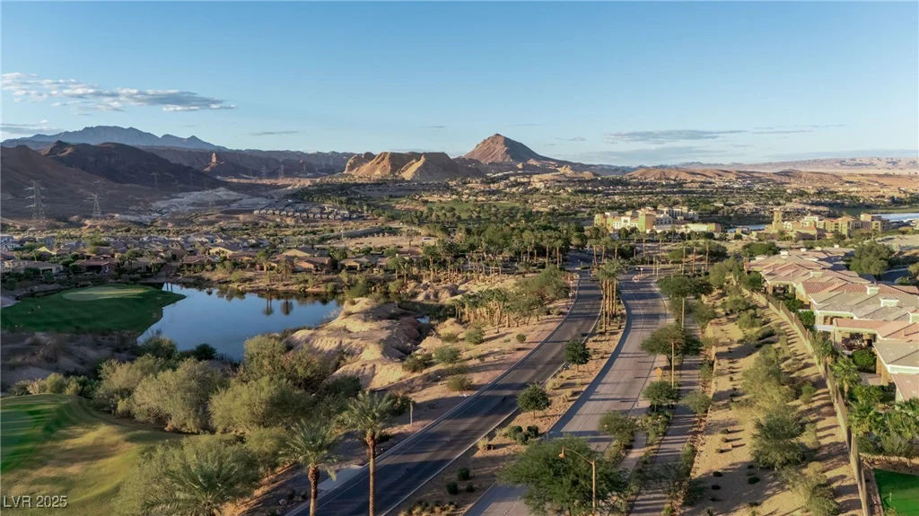 32 Cerchio Basso, Henderson, NV 89011