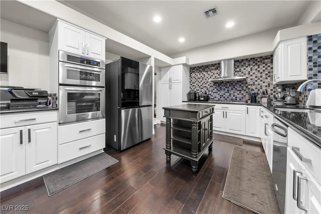 7960 Bermuda Dunes, Las Vegas, NV 89113