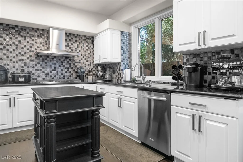 7960 Bermuda Dunes, Las Vegas, NV 89113