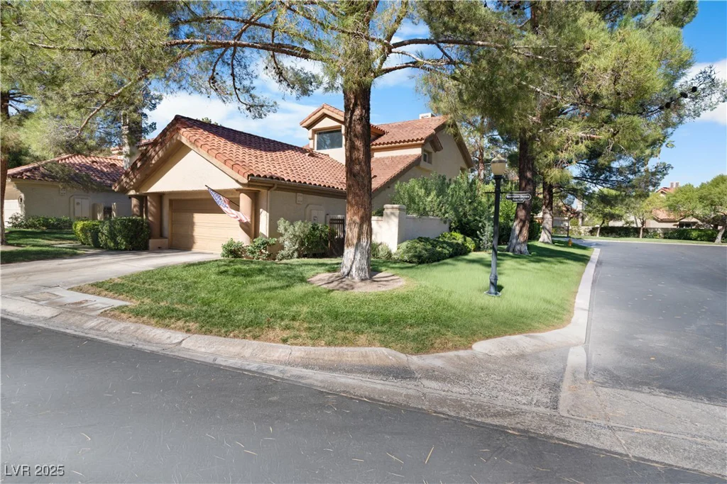 7960 Bermuda Dunes, Las Vegas, NV 89113