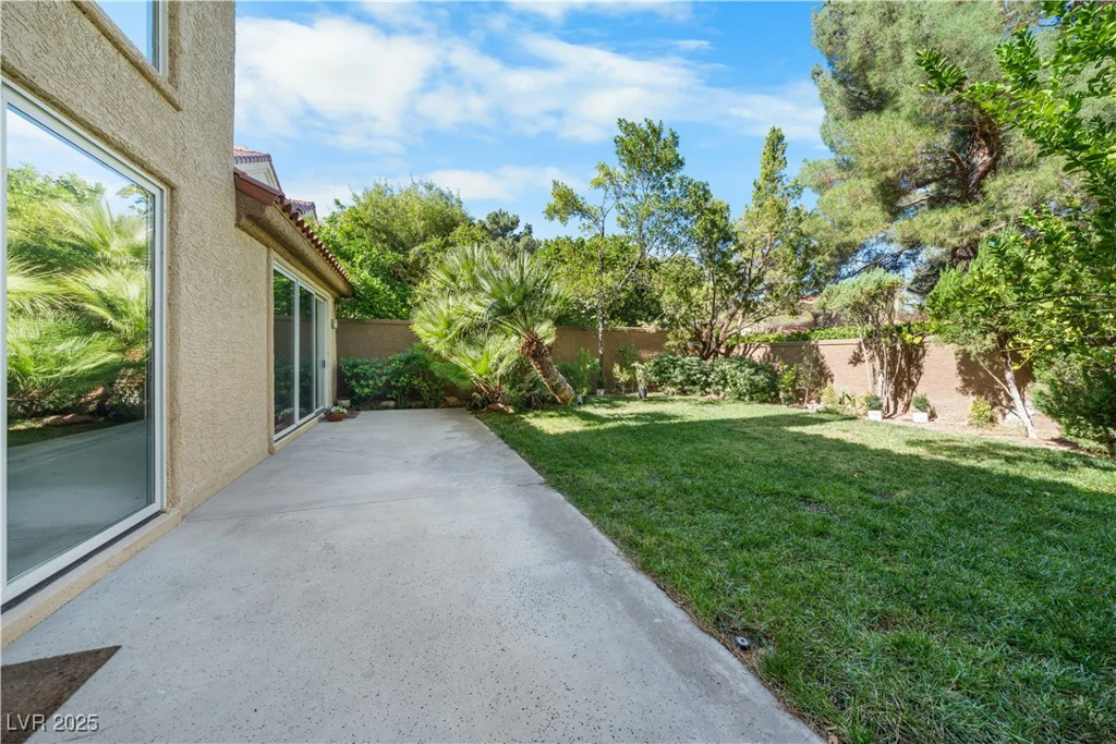 7960 Bermuda Dunes, Las Vegas, NV 89113