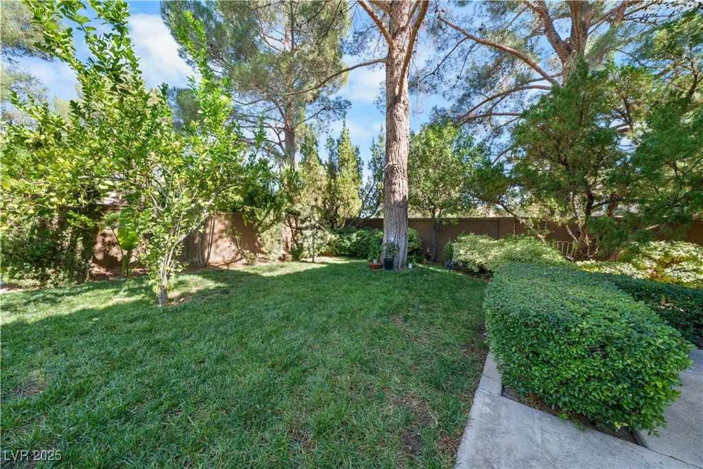 7960 Bermuda Dunes, Las Vegas, NV 89113