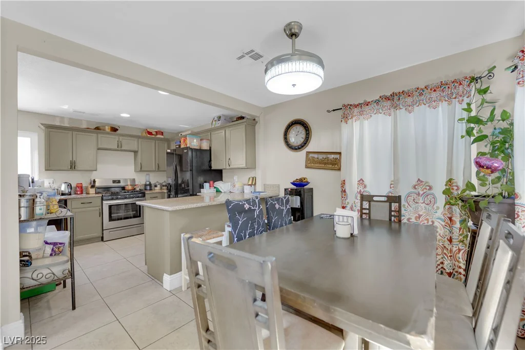 3993 Gulliver, Las Vegas, NV 89115