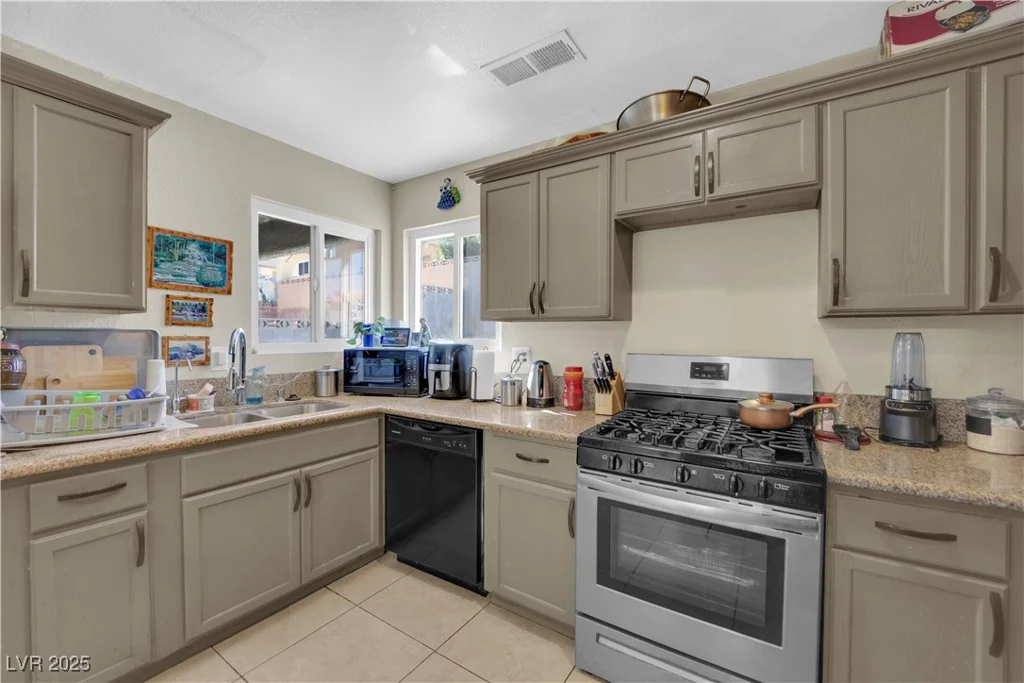 3993 Gulliver, Las Vegas, NV 89115