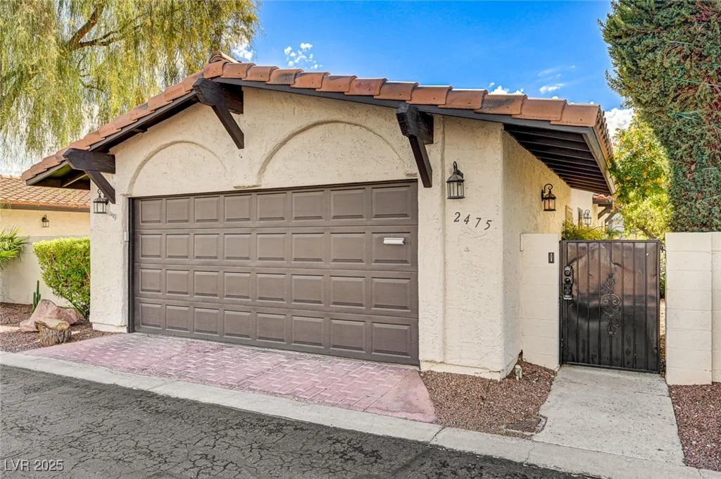 2475 Swan, Las Vegas, NV 89121