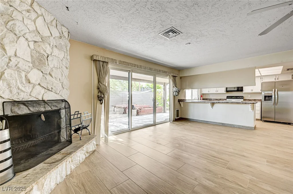 2475 Swan, Las Vegas, NV 89121