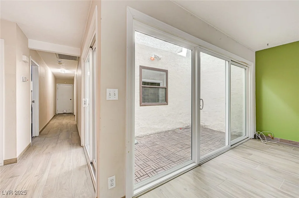 2475 Swan, Las Vegas, NV 89121