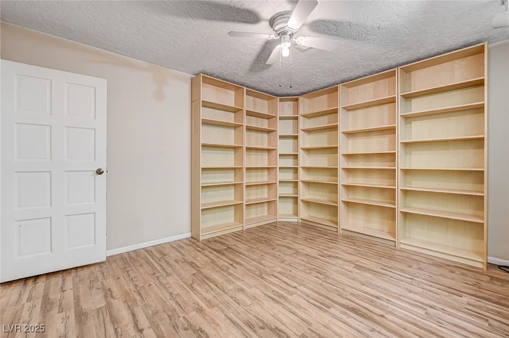 2475 Swan, Las Vegas, NV 89121