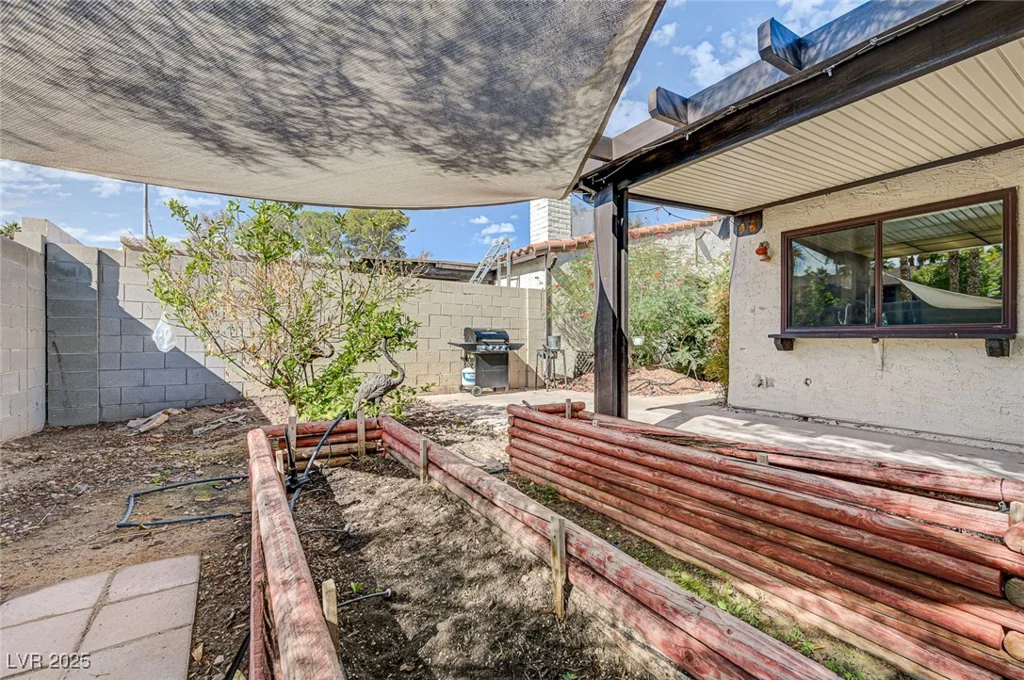 2475 Swan, Las Vegas, NV 89121