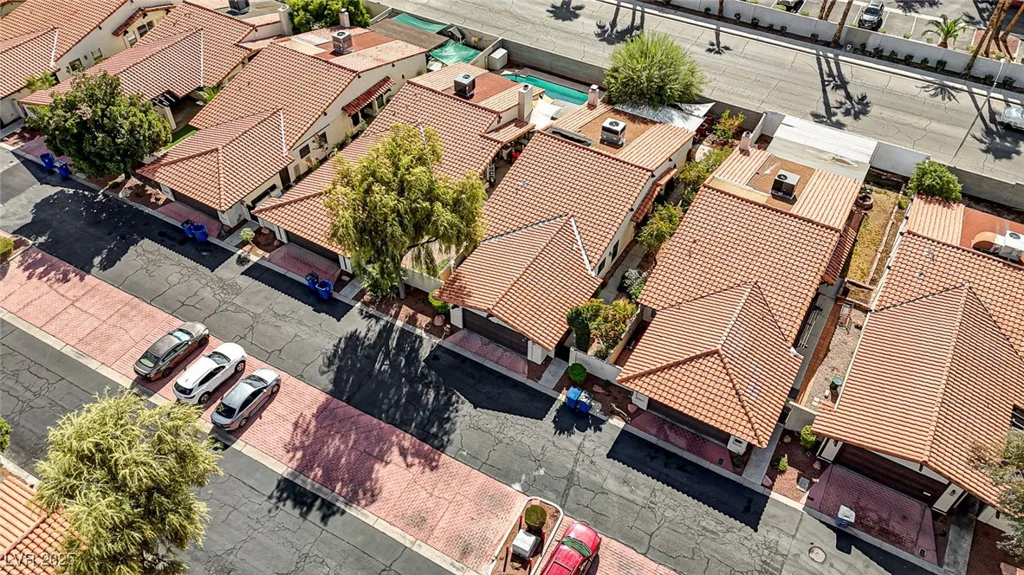 2475 Swan, Las Vegas, NV 89121