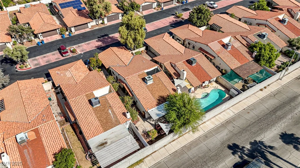 2475 Swan, Las Vegas, NV 89121