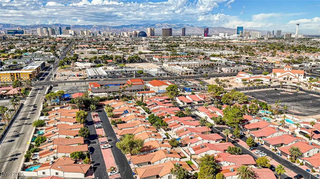 2475 Swan, Las Vegas, NV 89121