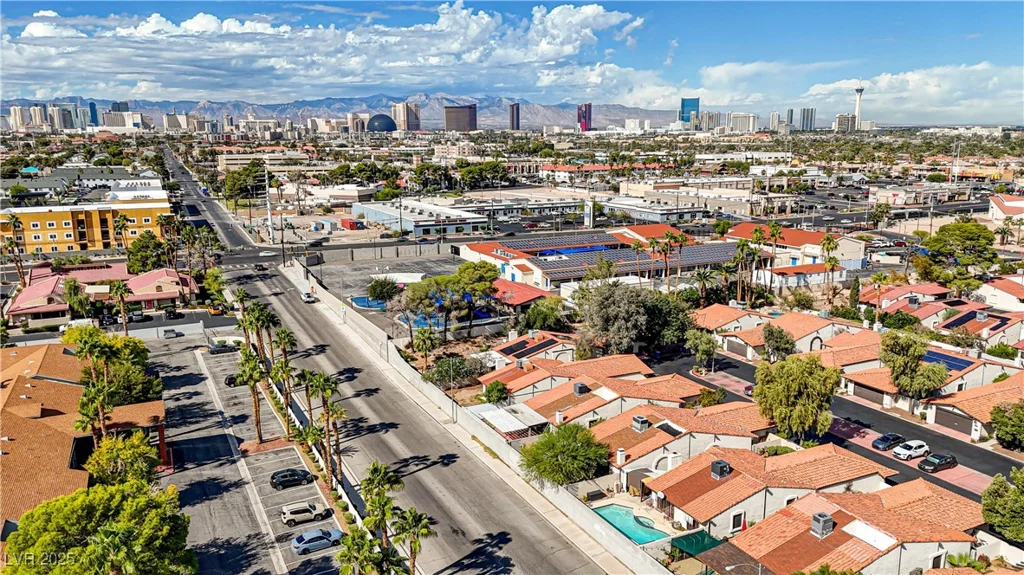 2475 Swan, Las Vegas, NV 89121